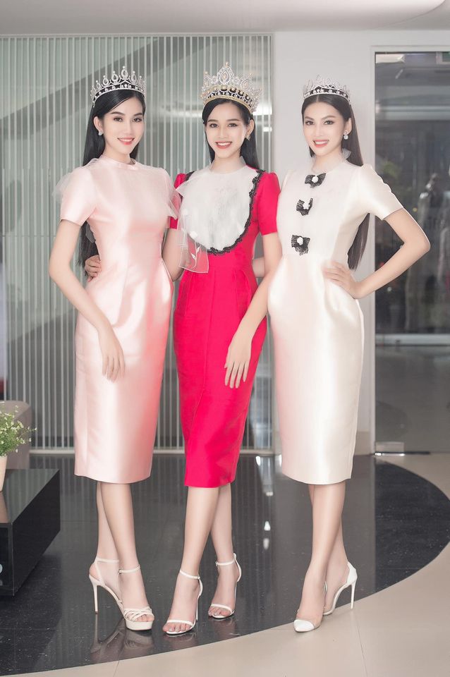 Đăng quang chưa lâu, HH Đỗ Thị Hà đã bị "dí" cho loạt váy áo kém đẹp vừa sến vừa lộ nhược điểm vóc dáng gây thất vọng - Ảnh 4. Đăng quang chưa lâu, HH Đỗ Thị Hà đã bị "dí" cho loạt váy áo kém đẹp vừa sến vừa lộ nhược điểm vóc dáng gây thất vọng - Ảnh 4.
