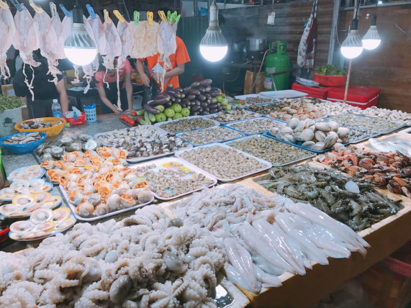 Điểm danh 5 khu chợ bán đồ hải sản tươi ngon, giá mua rẻ nhất Vũng Tàu - Ảnh 4.