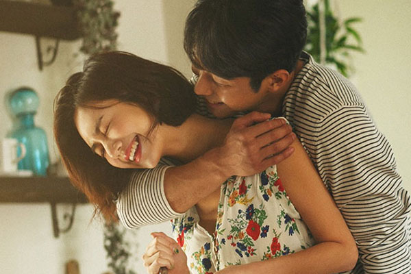 Chỉ khi yêu sâu đậm đến quên mình, đàn ông mới chấp nhận Chỉ khi yêu sâu đậm đến quên mình, đàn ông mới chấp nhận