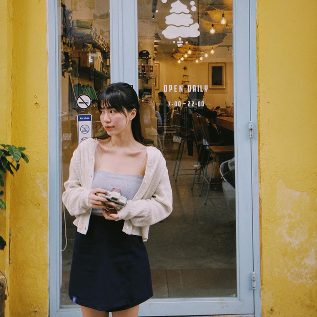 Instagram look của sao Việt: Chi Pu, Mẫn Tiên lên đồ ấm áp vẫn không bằng Hà Tăng &quot;quẩy&quot; outfit cho ngày đại hàn - Ảnh 2.
