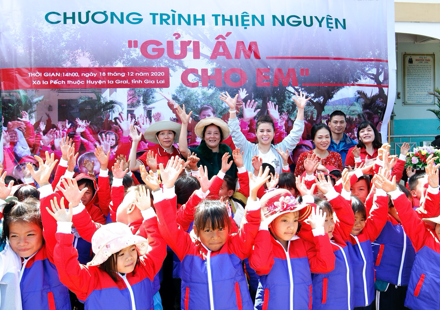 TNI King Coffee &ndash; H&agrave;nh tr&igrave;nh gửi ấm cho em - Ảnh 2.