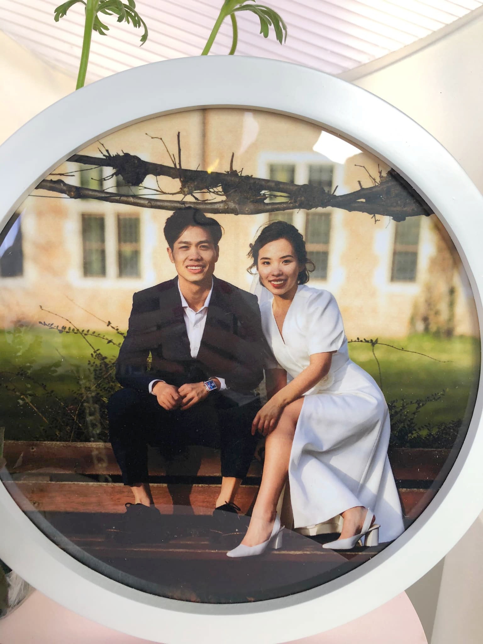 Hậu đám cưới Công Phượng và Viên Minh Khách mời chill bên bờ biển đẹp như  tranh khoe ảnh long lanh cùng cô dâu chú rể