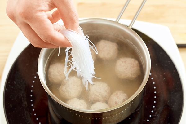 Đêm khuya mà miệng thèm bụng réo gọi thì làm ngay món miến này vừa ấm bụng lại không tăng cân - Ảnh 5.