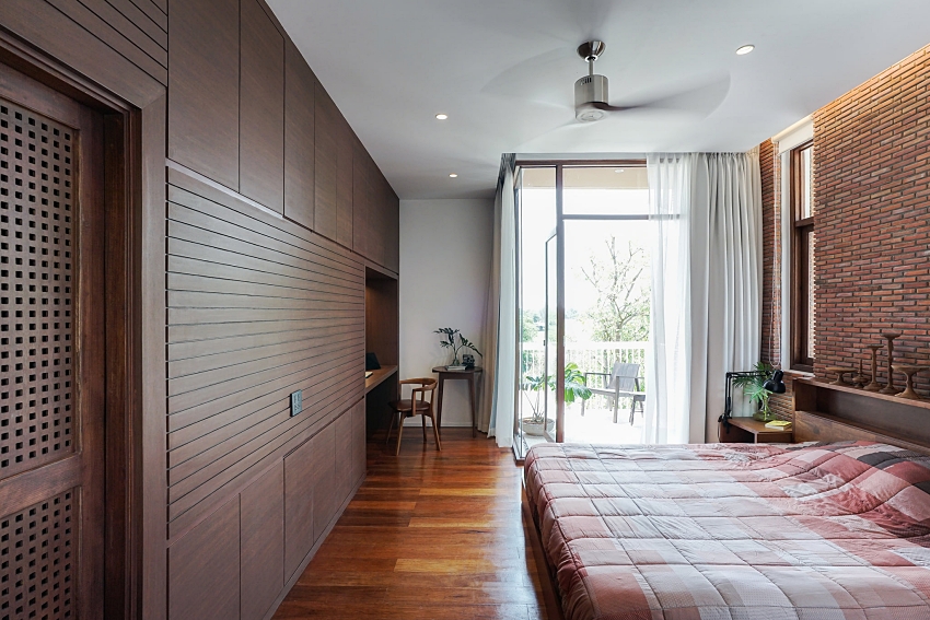 Căn nhà hai tầng đón nắng gió và cây xanh mang vẻ đẹp an yên giữa chốn thôn quê 201106spacestudiodesign11 1607162530625365892768 - Căn nhà hai tầng đón nắng gió và cây xanh mang vẻ đẹp an yên giữa chốn thôn quê