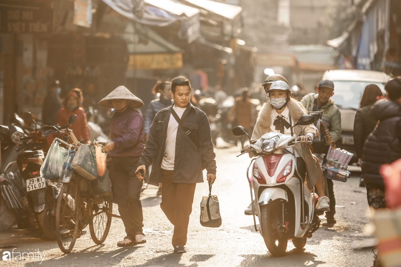 Chờ qua bao ngày Hà Nội mưa nồm, cũng bõ công góp nhặt được một ngày nắng ráo - Ảnh 2.