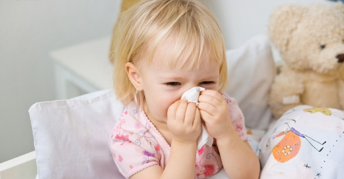 Phòng ngừa và giảm nguy cơ viêm nhiễm đường hô hấp cho trẻ mùa dịch bằng bào tử lợi khuẩn - Ảnh 1.