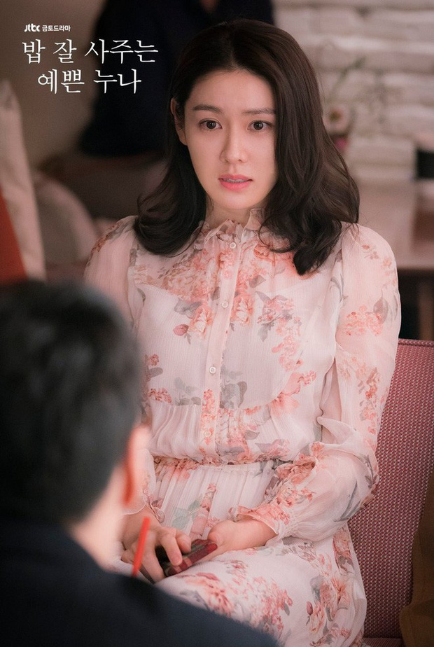 Song Hye Kyo đụng hàng Son Je Jin: Đều xinh đẹp ngút ngàn nhưng thần thái liệu có cách biệt? - Ảnh 6.