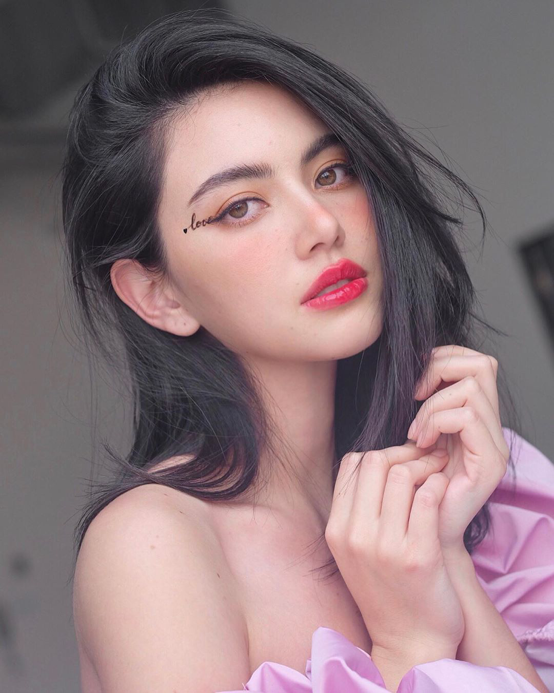 makeup mắt độc lạ như mỹ nhân Thái