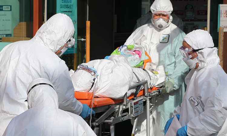 Hàn Quốc ghi nhận thêm 142 ca nhiễm Covid-19 mới, số người chết đứng thứ 2 thế giới chỉ sau &quot;tâm chấn&quot; Trung Quốc - Ảnh 1.