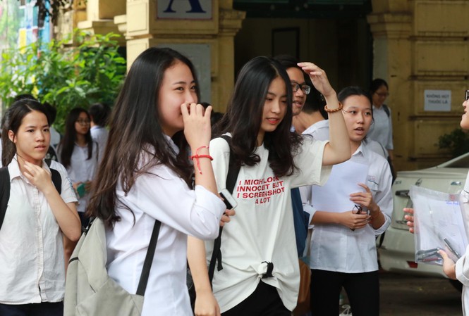 Học sinh kh&ocirc;ng phải học b&ugrave; thứ 7, Chủ nhật - Ảnh 1.