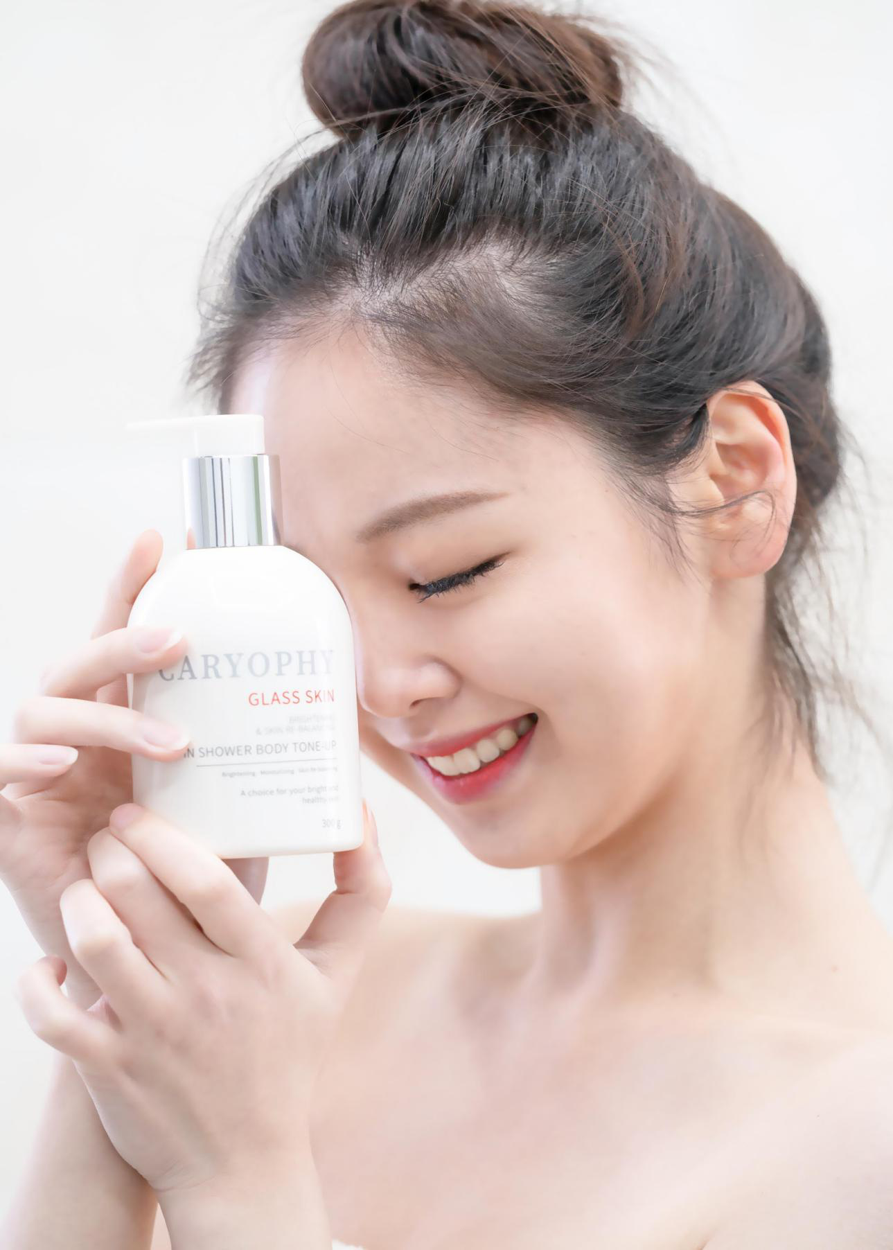 “Sốt xình xịch” xu hướng làm đẹp glass skin và bí quyết dưỡng da căng bóng sáng mịn như con gái Hàn Quốc - Ảnh 3.