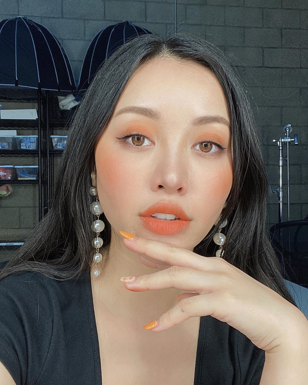 Michelle Phan dũng cảm trảm hơn 30cm tóc, từ bánh bèo chính hiệu giờ đã thành gái hư - Ảnh 1.