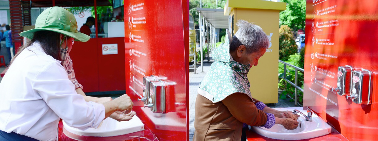 Thay đổi thói quen vệ sinh để phòng dịch với các trạm rửa tay miễn phí - Ảnh 3.