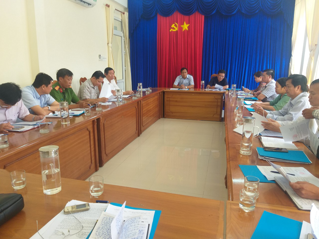Bạn nhậu kích động, 1 phụ nữ về từ vùng dịch Hàn Quốc bỏ trốn, không chịu cách ly - Ảnh 1. Bạn nhậu kích động, 1 phụ nữ về từ vùng dịch Hàn Quốc bỏ trốn, không chịu cách ly - Ảnh 1.