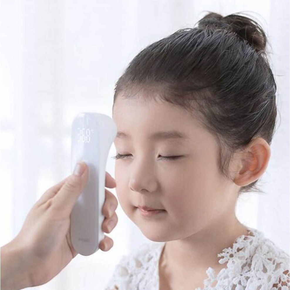 Nhấn giữ một lúc rồi đọc kết quả - cách sử dụng nhiệt kế đo trán sai cách mà hầu hết các mẹ đang áp dụng - Ảnh 1. Nhấn giữ một lúc rồi đọc kết quả - cách sử dụng nhiệt kế đo trán sai cách mà hầu hết các mẹ đang áp dụng - Ảnh 1.