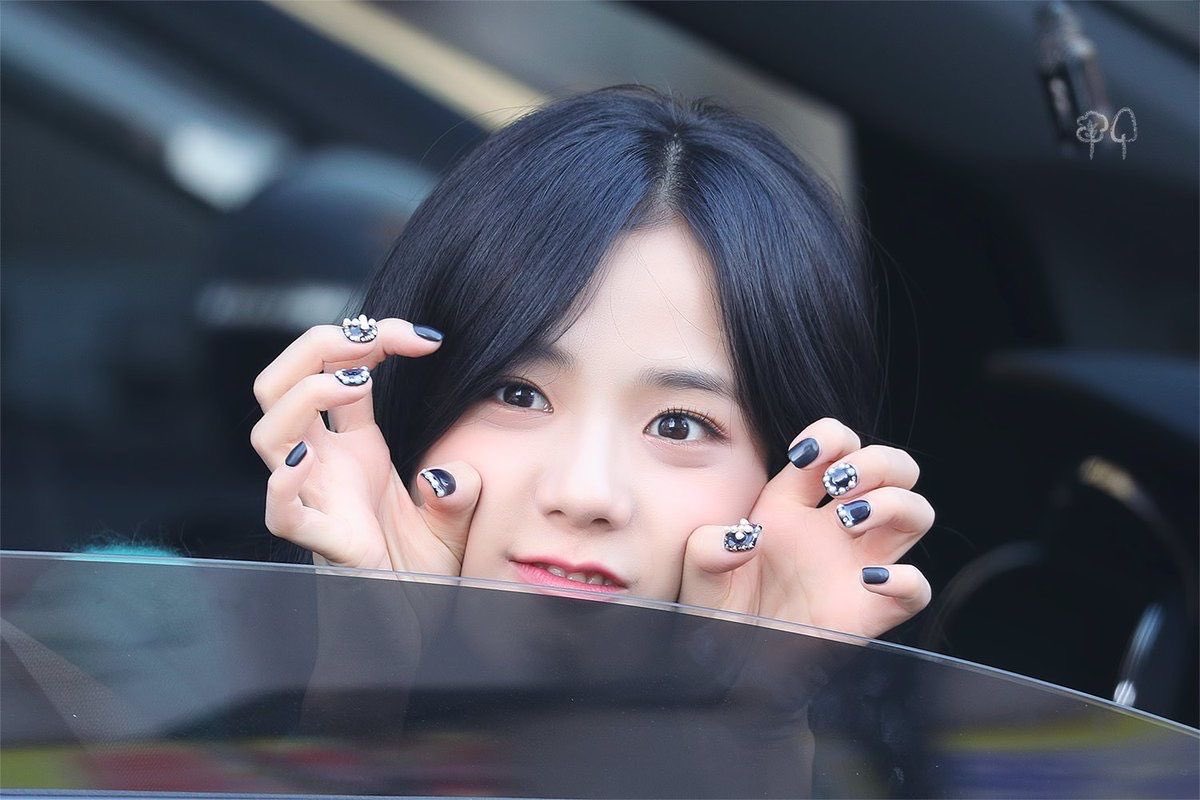 Jisoo chăm làm nail kiểu “đễ thương vô đối”, càng nhìn càng thấy cưng xỉu luôn ý! - Ảnh 8.