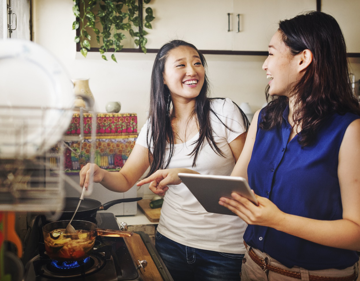 Bảo vệ gia đình trước dịch Covid-19 - Ảnh 1.