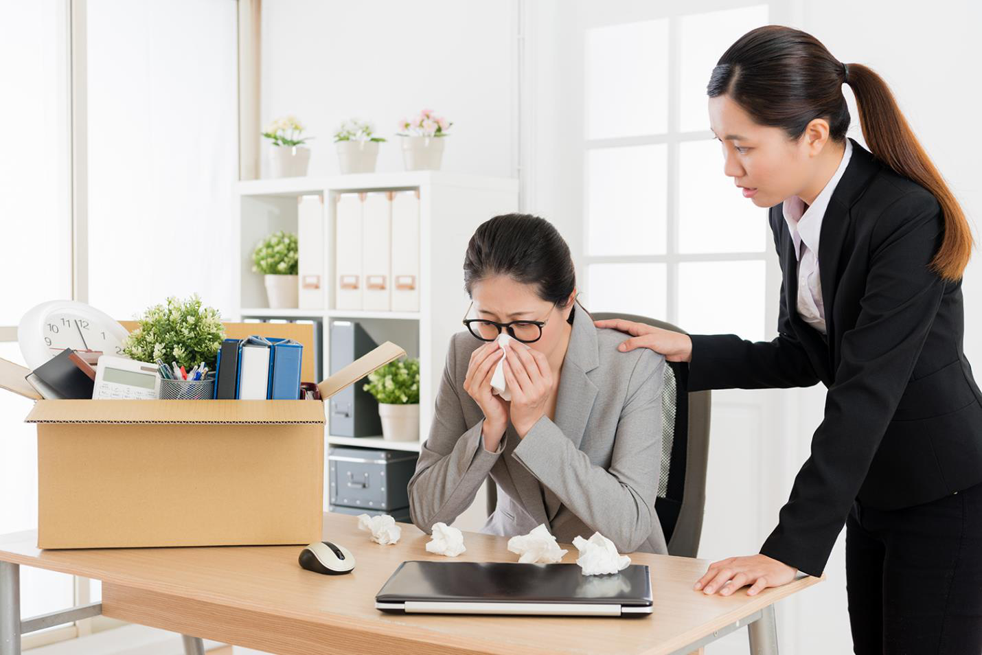 Đi làm mùa dịch: Dân công sở không được quên những điều này - Ảnh 1. Đi làm mùa dịch: Dân công sở không được quên những điều này - Ảnh 1.