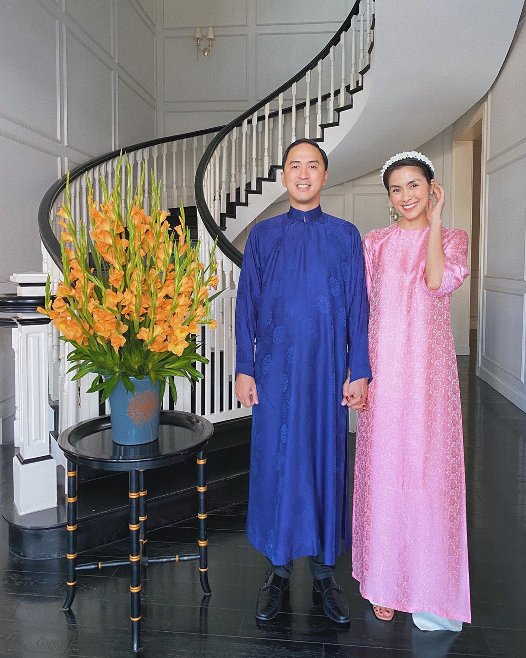 Item được lòng hội sành mốt nhất lúc này hẳn là guốc mũi vuông, diện lên vừa chơi vừa sang chảnh miễn bàn - Ảnh 5. Item được lòng hội sành mốt nhất lúc này hẳn là guốc mũi vuông, diện lên vừa chơi vừa sang chảnh miễn bàn - Ảnh 5.