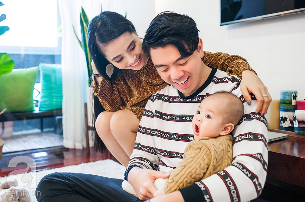 Ca nương Kiều Anh ngủ chiều lại thấy con trai đi tìm cây roi, cô hết hồn tưởng bị đánh nhưng sự thật mới sửng sốt - Ảnh 1. Ca nương Kiều Anh ngủ chiều lại thấy con trai đi tìm cây roi, cô hết hồn tưởng bị đánh nhưng sự thật mới sửng sốt - Ảnh 1.