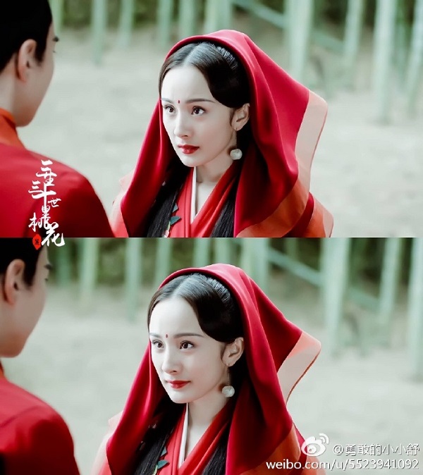 Váy đỏ rực rỡ nhất: Dương Mịch - Địch Lệ Nhiệt Ba - Triệu Lệ Dĩnh đẹp mê mẩn nhưng Angelababy mới là tiên nữ  - Ảnh 4.