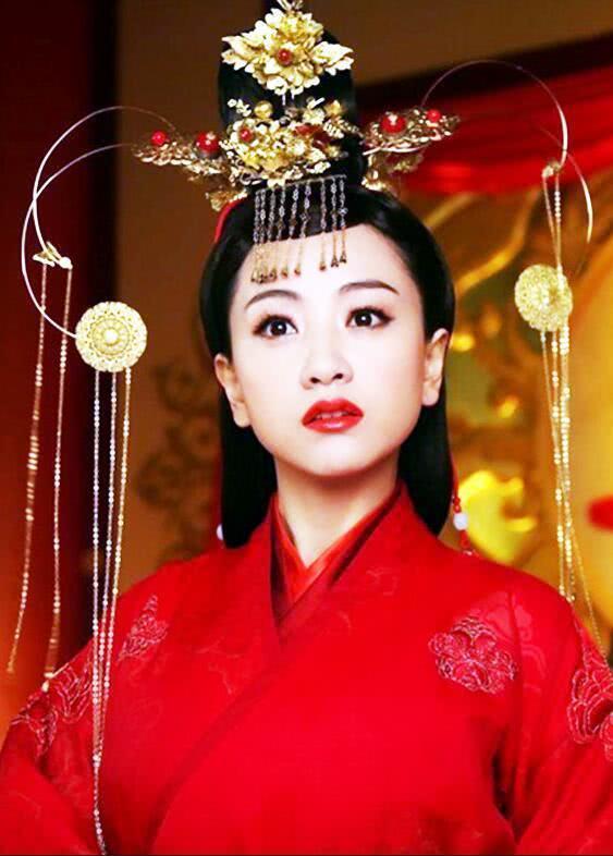 Váy đỏ rực rỡ nhất: Dương Mịch - Địch Lệ Nhiệt Ba - Triệu Lệ Dĩnh đẹp mê mẩn nhưng Angelababy mới là tiên nữ  - Ảnh 6.