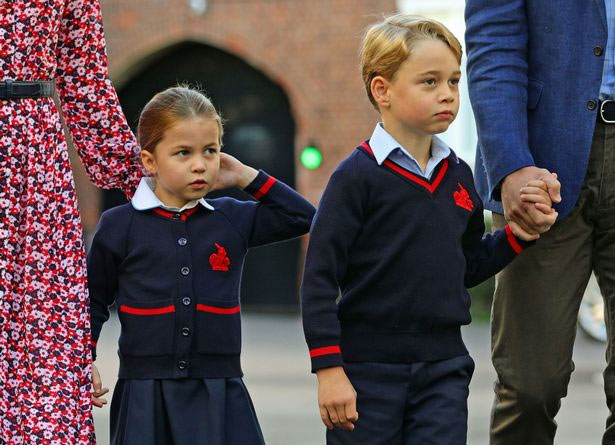Tại sao hoàng tử George và công chúa Charlotte không được phép có bạn thân ở trường? - Ảnh 1.