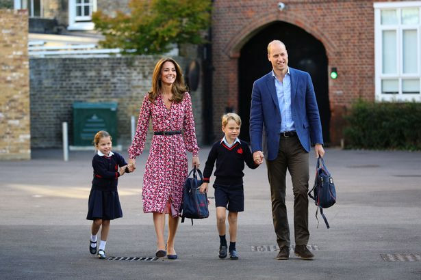 Tại sao hoàng tử George và công chúa Charlotte không được phép có bạn thân ở trường? - Ảnh 2.
