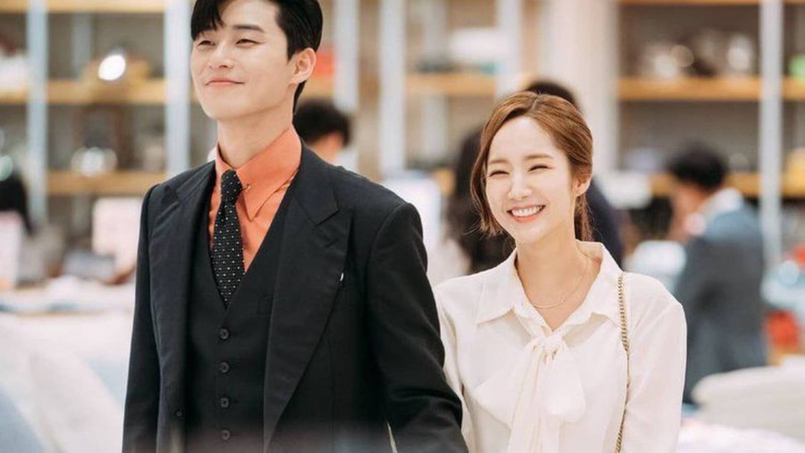 Tái sử dụng từ She Was Pretty, Thư Ký Kim đến Iteawon Class; vòng cổ của Park Seo Joon thành hàng hot hit các shop online 