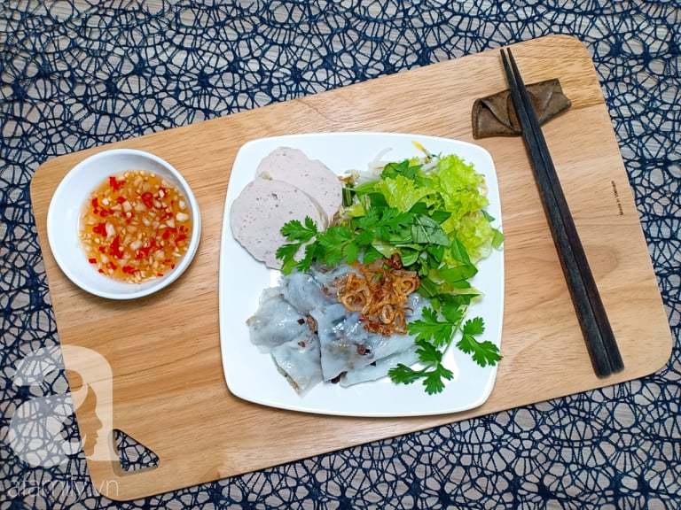 Dùng chảo không dính tráng bánh cuốn: Tưởng không dễ mà dễ không tưởng, ăn ngon cực! - Ảnh 9. Dùng chảo không dính tráng bánh cuốn: Tưởng không dễ mà dễ không tưởng, ăn ngon cực! - Ảnh 9.