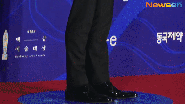 Nhìn lại loạt khoảnh khắc thảm đỏ của Hyun Bin: Vẻ lịch lãm thăng cấp theo thời gian, sánh đôi với nhiều mỹ nhân nhưng &quot;chân ái&quot; vẫn là Son Ye Jin - Ảnh 2.