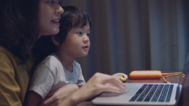 Shark Linh mách nước 5 mẹo làm việc tại nhà hiệu quả, điều thứ 5 đặc biệt dành riêng hội mẹ bỉm công sở - Ảnh 5. Shark Linh mách nước 5 mẹo làm việc tại nhà hiệu quả, điều thứ 5 đặc biệt dành riêng hội mẹ bỉm công sở - Ảnh 5.