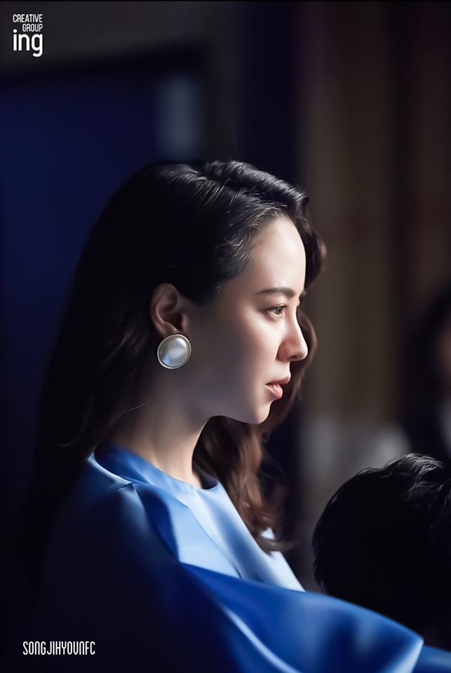 Không còn trẻ trung như xưa nhưng loạt ảnh hậu trường mới của Song Ji Hyo vẫn khiến cô được tung hô nhờ điều này - Ảnh 4.