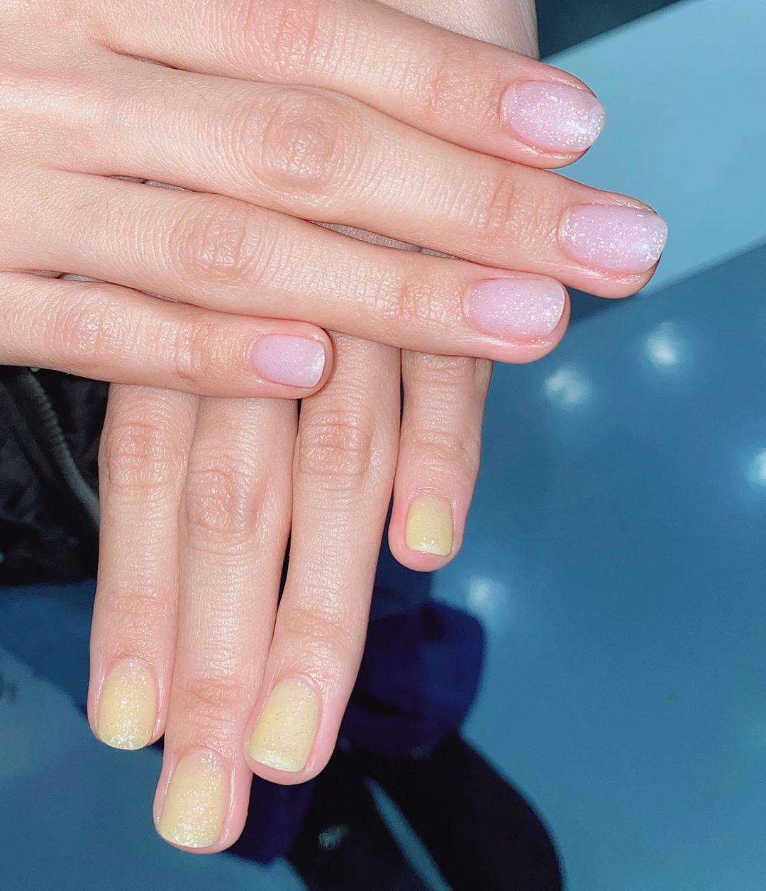 10 kiểu nail đơn giản các chị em có thể tự làm ở nhà mà cũng sang -  xịn - mịn vô cùng - Ảnh 9.