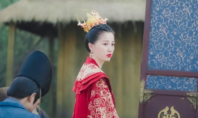 Cô dâu cổ trang: Dương Mịch - Đường Yên - Địch Lệ Nhiệt Ba đẹp mê mẩn nhưng chưa xuất sắc bằng Triệu Lệ Dĩnh - Ảnh 7.