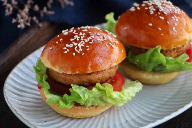 Từ A đến Z cách làm bánh mì Burger chuẩn ngon - Ảnh 6.