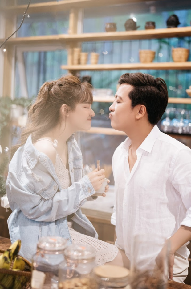 Nối bước các chị em sinh con liên tục trong showbiz, Nhã Phương hé lộ năm sau sẽ sinh thêm em bé cho Trường Giang - Ảnh 2. Nối bước các chị em sinh con liên tục trong showbiz, Nhã Phương hé lộ năm sau sẽ sinh thêm em bé cho Trường Giang - Ảnh 2.