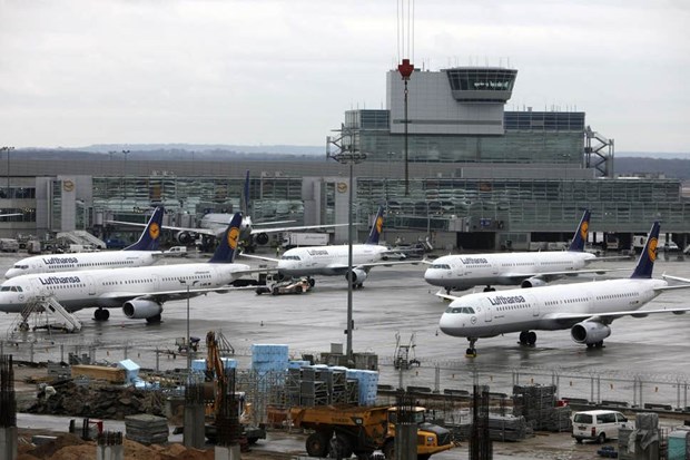 Sân bay Frankfurt ở Đức bị gián đoạn do thiết bị không người lái - Ảnh 1.