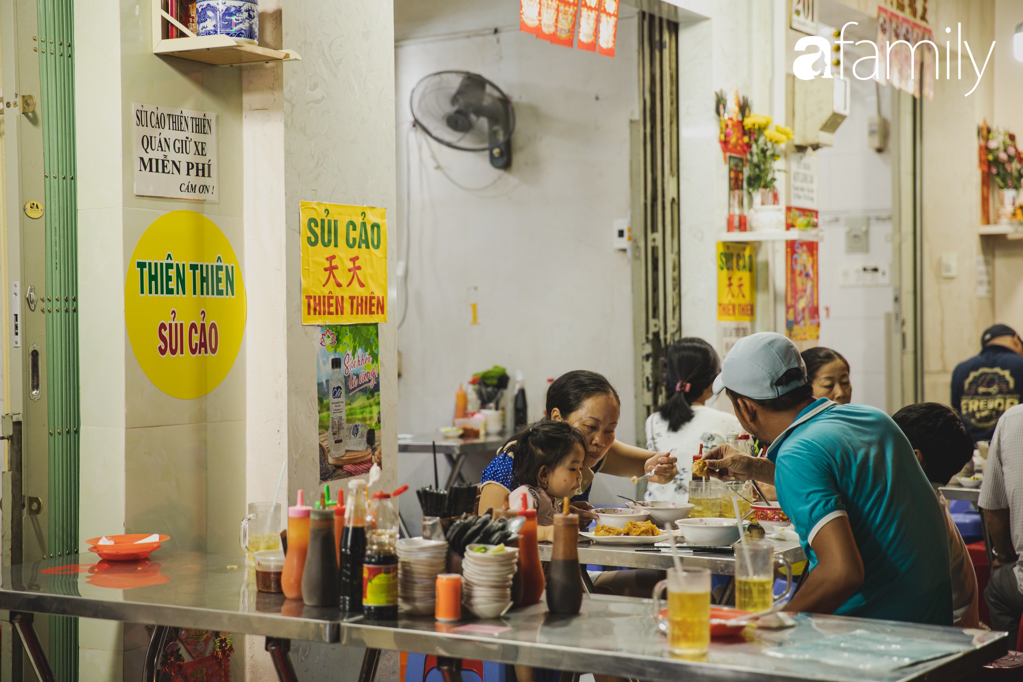 Chiều chiều kéo nhau đi ăn tiệm ở phố sủi cảo Hà Tôn Quyền, nét văn hóa thú vị của người Sài Gòn - Ảnh 9.
