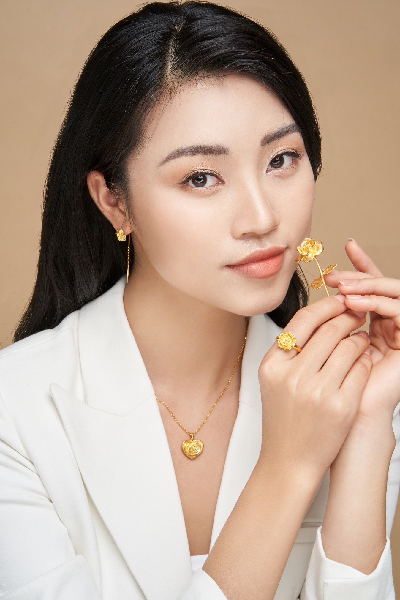 Lợi ích kép của trang sức vàng ta công nghệ 3D của DOJI - Ảnh 1.