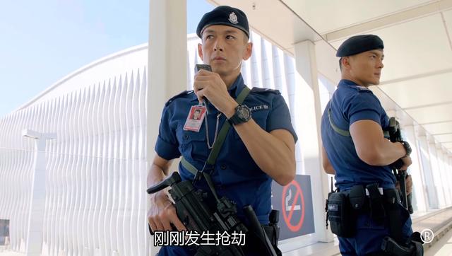 &quot;Đặc cảnh sân bay&quot; thế sóng &quot;Bằng chứng thép 4&quot; của TVB: Dàn mỹ nam cởi trần gây đỏ mặt, Á hậu Thái Tư Bối cực ngầu - Ảnh 9.