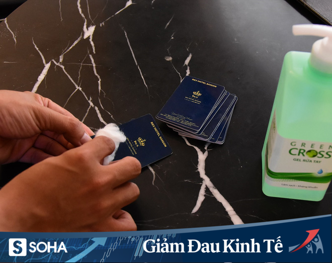 Khách sạn 5 sao thời Covid-19: Giao hàng tận nơi dù chỉ 1 tô phở, đầu bếp phục vụ tại nhà - Ảnh 3.