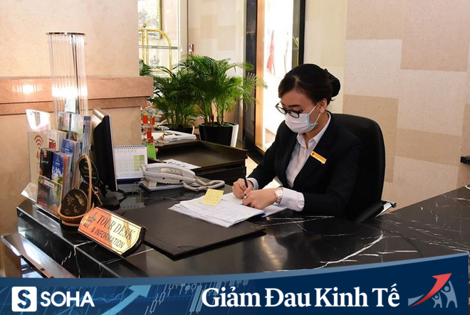 Khách sạn 5 sao thời Covid-19: Giao hàng tận nơi dù chỉ 1 tô phở, đầu bếp phục vụ tại nhà - Ảnh 1. Khách sạn 5 sao thời Covid-19: Giao hàng tận nơi dù chỉ 1 tô phở, đầu bếp phục vụ tại nhà - Ảnh 1.