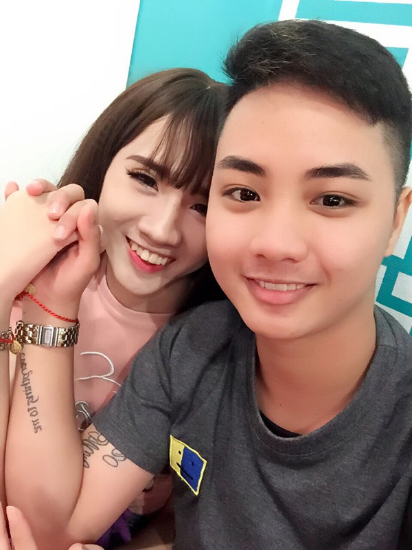 Người đàn ông Việt Nam mang thai thay vợ tiết lộ "chuyện giường chiếu", người vợ xúc động tâm sự: "Chỉ chờ ngày bố tròn con vuông" - Ảnh 3. Người đàn ông Việt Nam mang thai thay vợ tiết lộ "chuyện giường chiếu", người vợ xúc động tâm sự: "Chỉ chờ ngày bố tròn con vuông" - Ảnh 3.