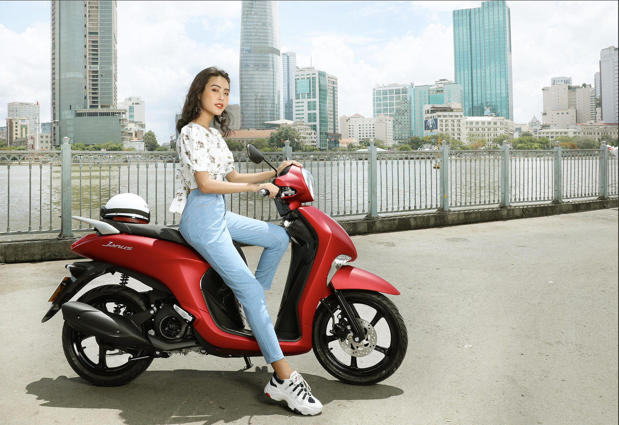 Ngày 8/3, nên tặng xe ga “hot trend” nào cho nàng? - Ảnh 2.