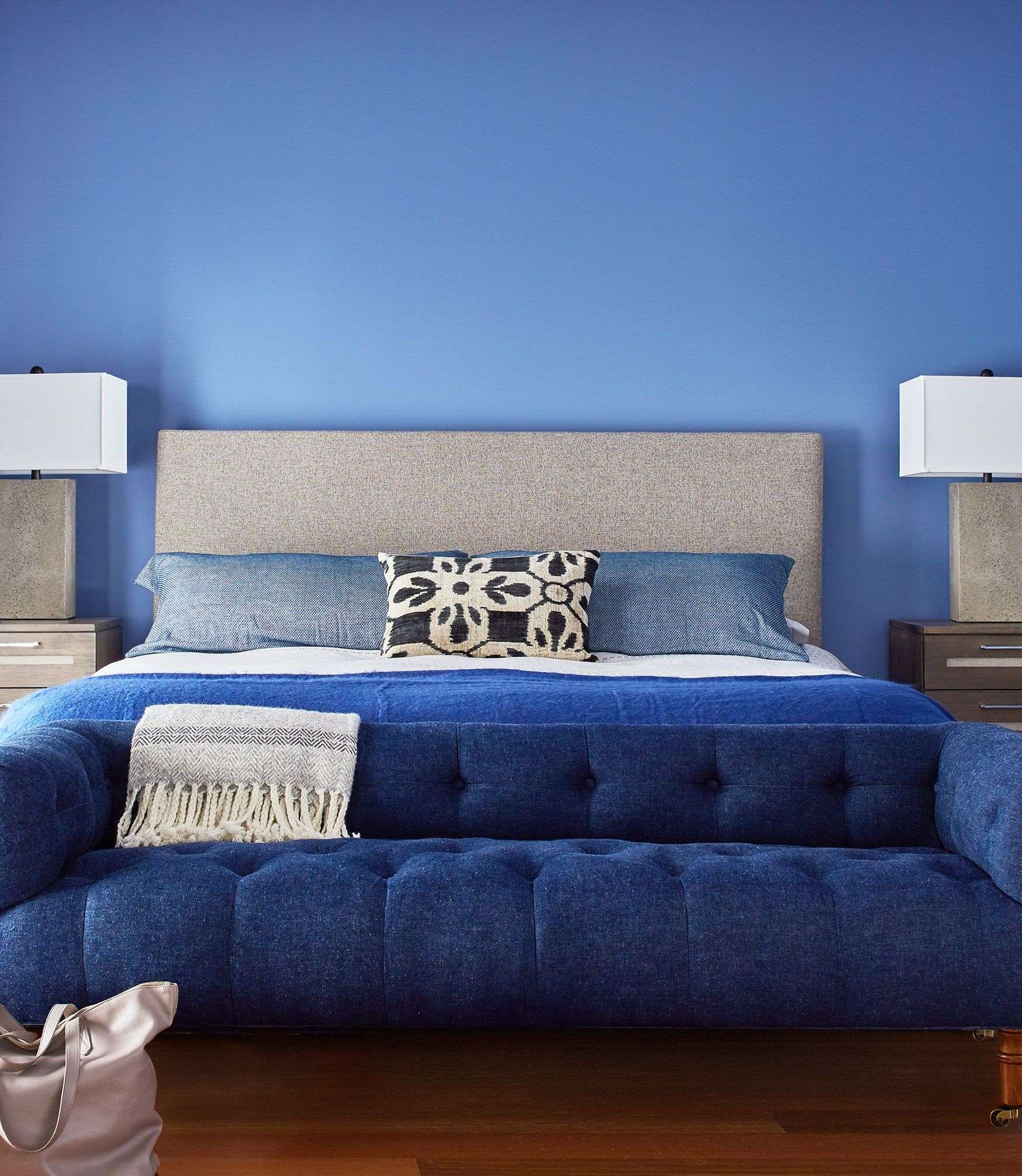 Sức lôi cuốn khó lòng chối từ những căn phòng ngủ mang sắc xanh biển cả - Ảnh 2.