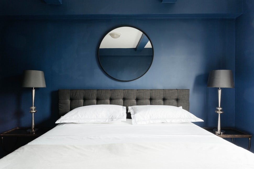 Sức lôi cuốn khó lòng chối từ những căn phòng ngủ mang sắc xanh biển cả - Ảnh 13.