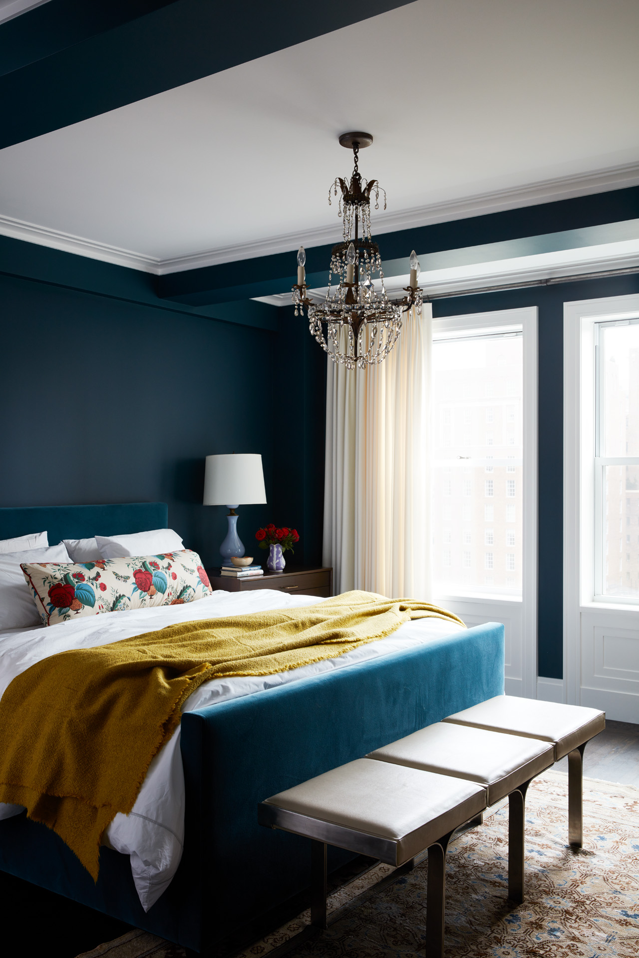 Sức lôi cuốn khó lòng chối từ những căn phòng ngủ mang sắc xanh biển cả - Ảnh 22.