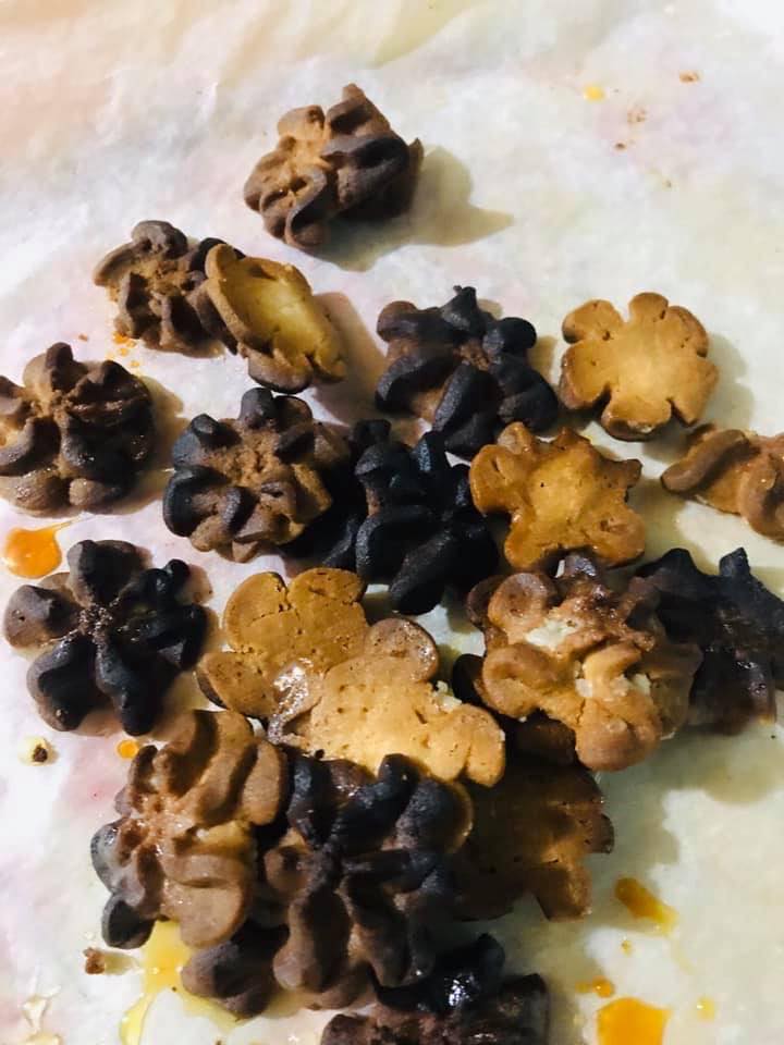 Cô nàng tự nhận "gái vụng", đăng ảnh đồ ăn làm bị cháy đen nhưng phản ứng của dân mạng mới gây bất ngờ - Ảnh 10. Cô nàng tự nhận "gái vụng", đăng ảnh đồ ăn làm bị cháy đen nhưng phản ứng của dân mạng mới gây bất ngờ - Ảnh 10.