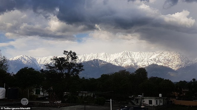 Nhìn thấy dãy Himalaya từ Ấn Độ nhờ phong tỏa chống dịch COVID-19 - Ảnh 9. Nhìn thấy dãy Himalaya từ Ấn Độ nhờ phong tỏa chống dịch COVID-19 - Ảnh 9.
